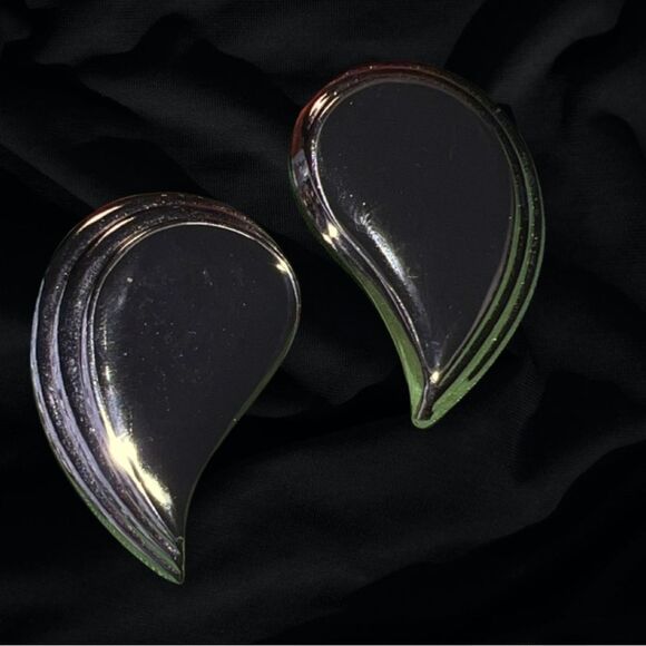 Vintage Stud Silver Teardrop Shape Design With Black Onyx Enamel Earrings - Picture 3 of 5